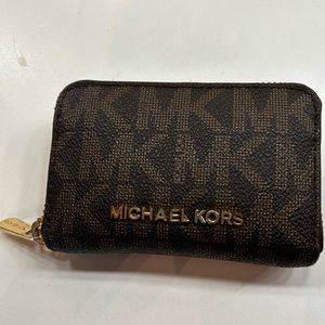 michael kors brown wallet
